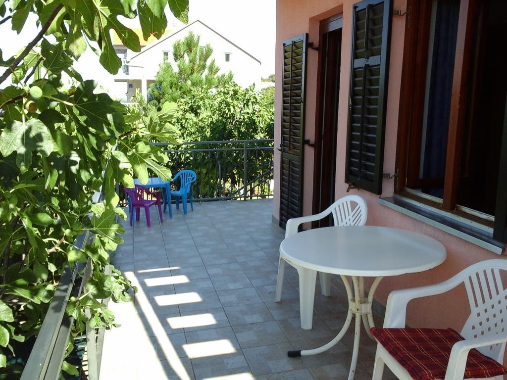 Apartment Vrulje Gornji Karin Eksteriør billede